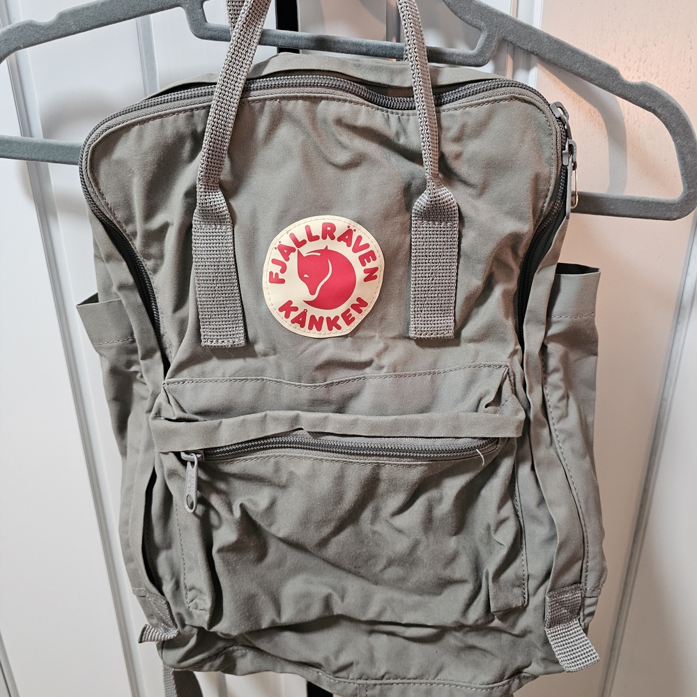 Kånken Gray Backpack - Picture 2 of 11
